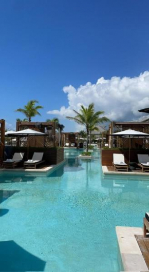VILLA GRAND LUXXE 2 chambres 16 parties GOLF MASSAGES 2 GYM